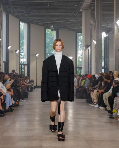 Songzio ss24 runway press look35