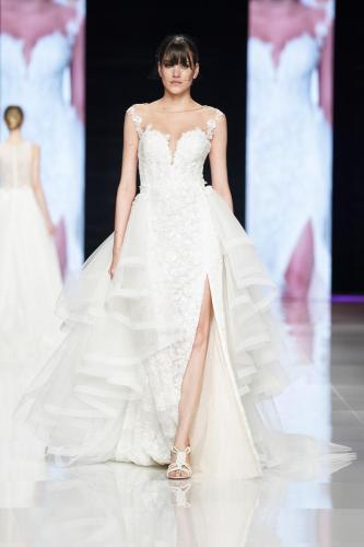 Spain-Fashion-Higar-Novias-Lexus-Chie-Mihara-Alma-Couture Si-Sposaitalia-Collezioni-2025-7