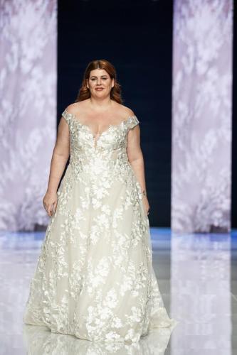 Sposa-Curvy-@Si-Sposaitalia-Collezioni-2024-17