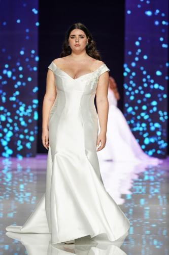 Sposa-Curvy-@Si-Sposaitalia-Collezioni-2024-26