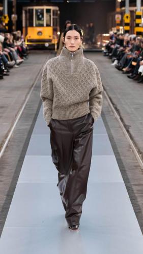 TODS MFW FW 24-25 WOMENS LOOK 22 A