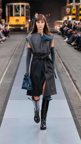 TODS MFW FW 24-25 WOMENS LOOK 25 A
