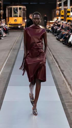 TODS MFW FW 24-25 WOMENS LOOK 35 A