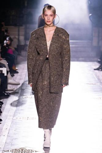 Uma-Wang-RTW-FW23-Look-02