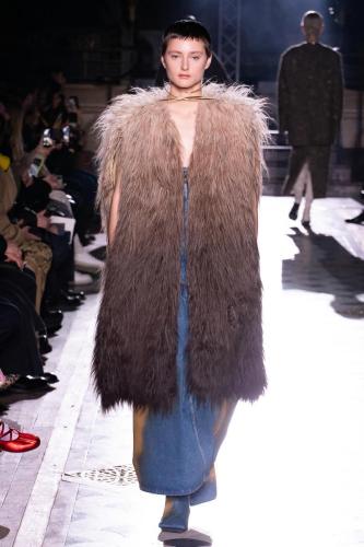 Uma-Wang-RTW-FW23-Look-12