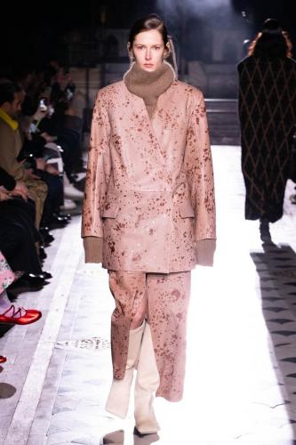 Uma-Wang-RTW-FW23-Look-17
