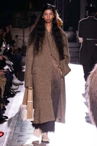 Uma-Wang-RTW-FW23-Look-24