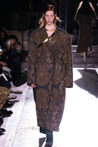 Uma-Wang-RTW-FW23-Look-29