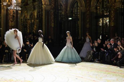 VIKTOR ROLF HC SS23 7673