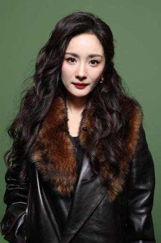 Loewe : Front Row - Paris Fashion Week - Womenswear Fall/Winter 2024-2025