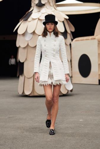 chanel 001 ss-2023-hc-show-HD