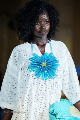 lenchanteur-details-3