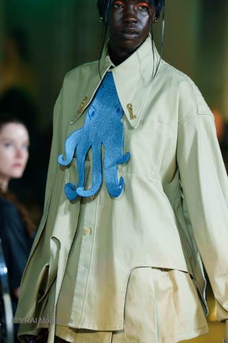 lenchanteur-details-5