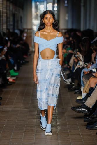 look0009